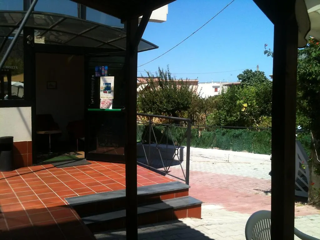 Hotel Grotte 4*, Mongiove